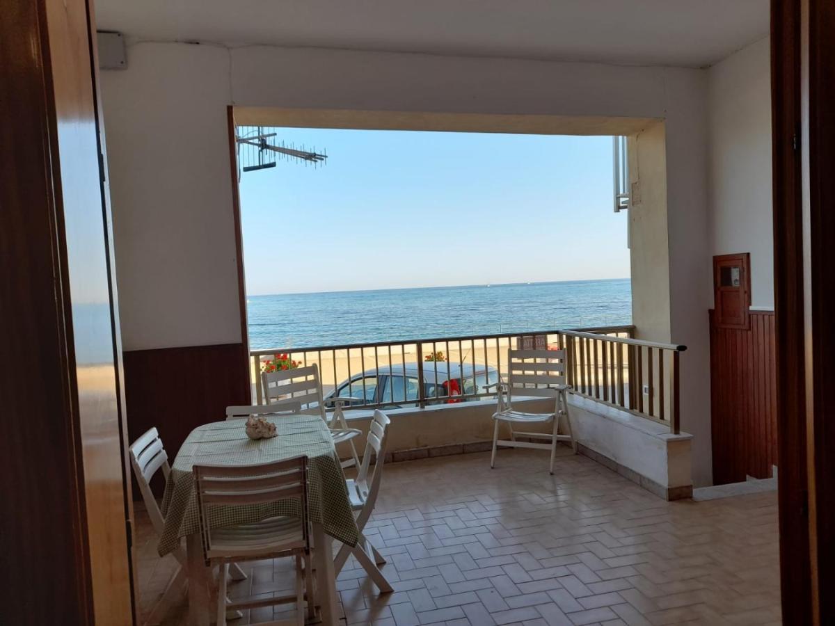 فيلا Veranda Sul Mare - Casa Vacanze Fronte Mare شاكا المظهر الخارجي الصورة