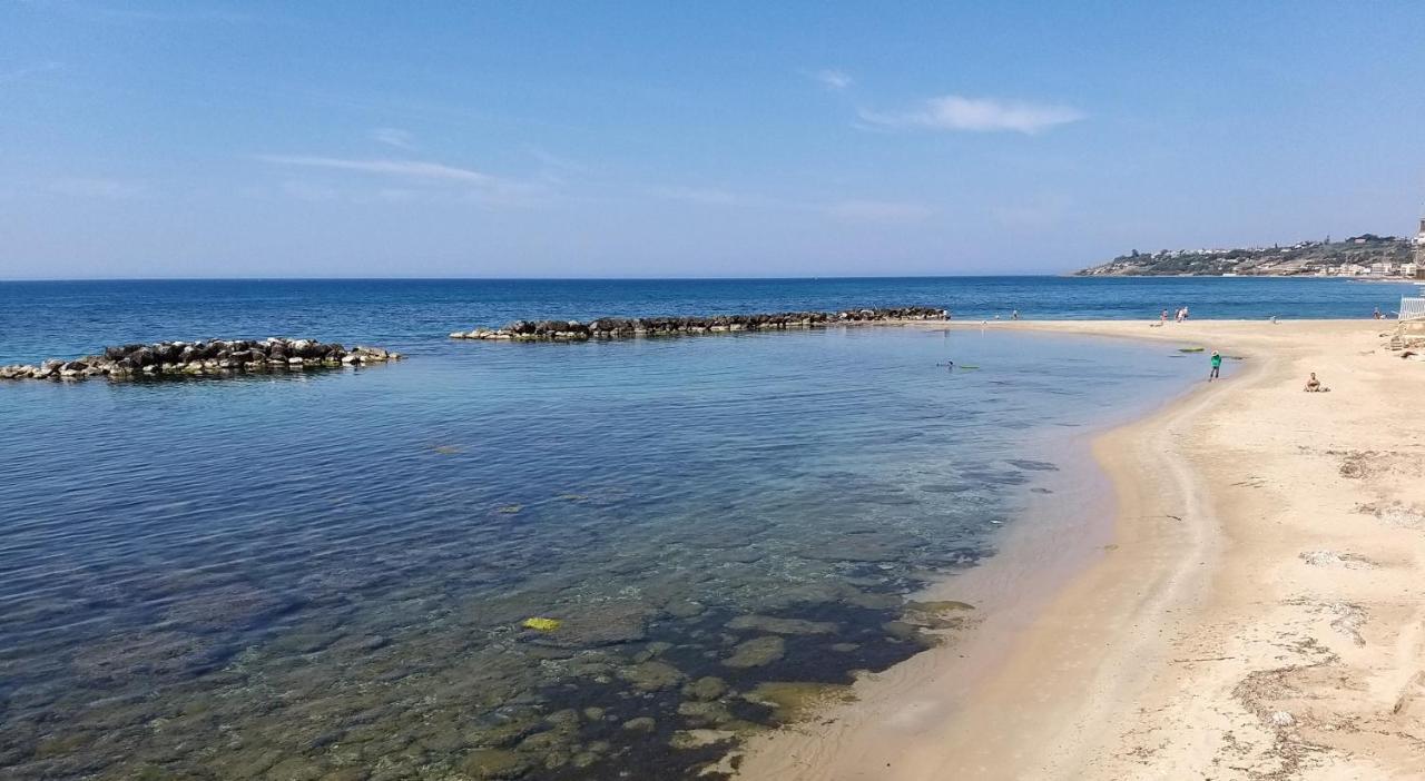 فيلا Veranda Sul Mare - Casa Vacanze Fronte Mare شاكا المظهر الخارجي الصورة