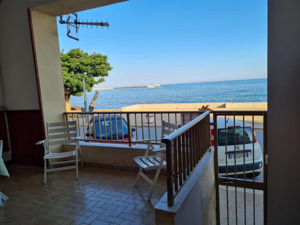 فيلا Veranda Sul Mare - Casa Vacanze Fronte Mare شاكا المظهر الخارجي الصورة
